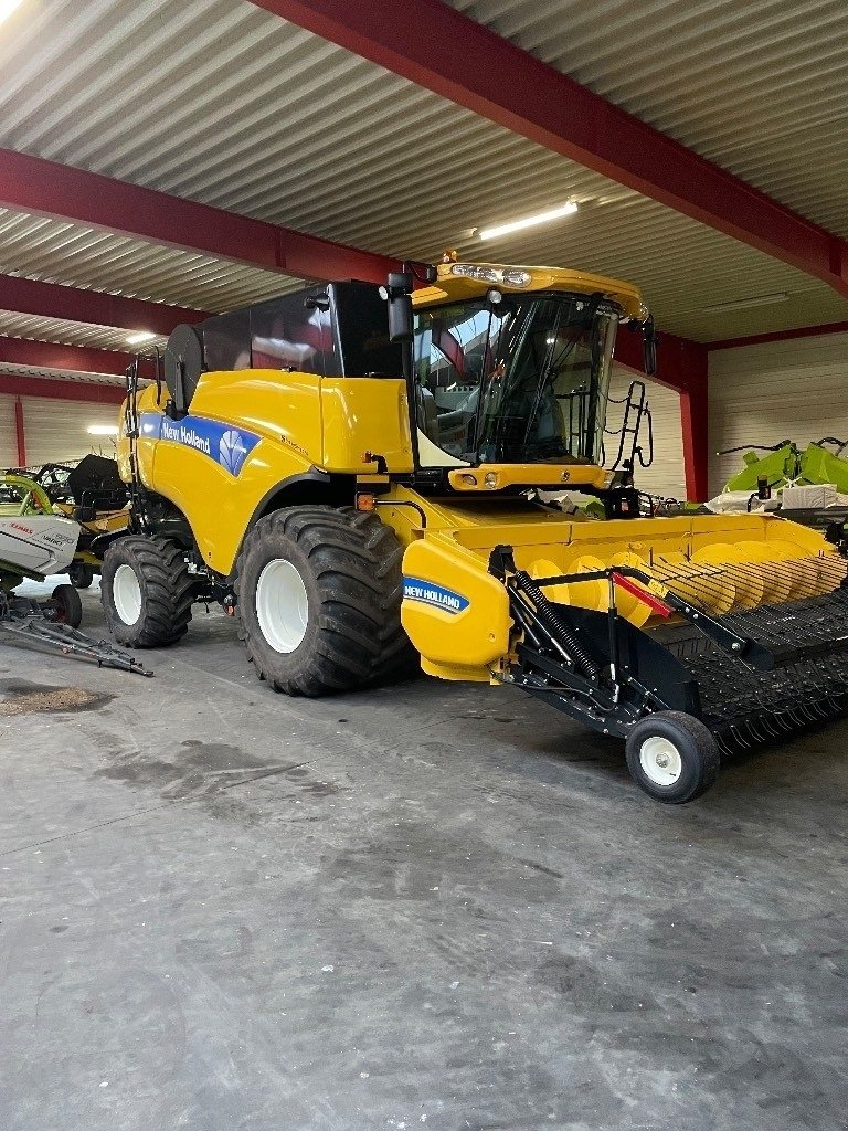 Mähdrescher of the type New Holland CX 8080, Gebrauchtmaschine in Ribe (Picture 1)