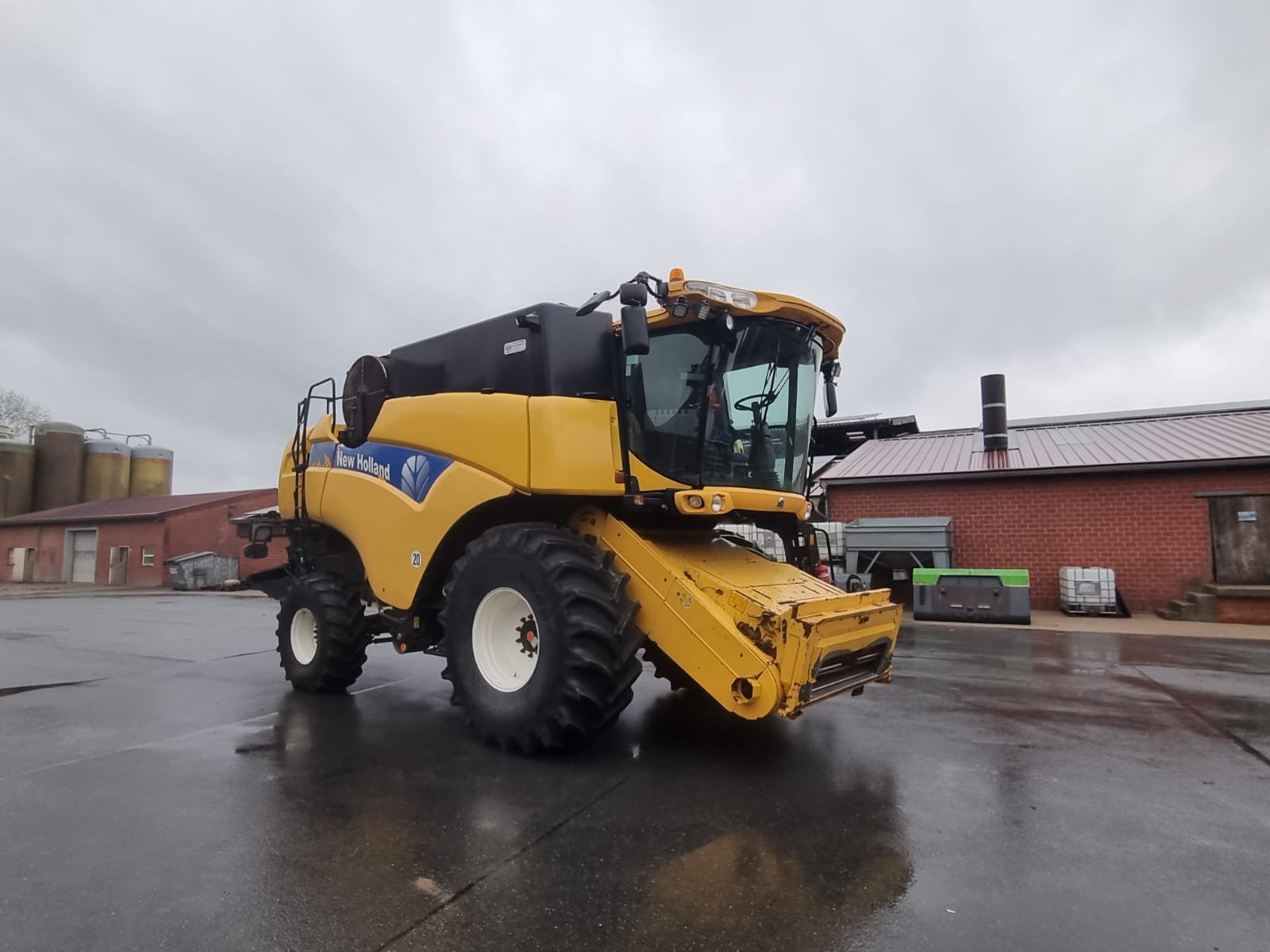 Mähdrescher типа New Holland CX 8080, Gebrauchtmaschine в Niesky (Фотография 3)