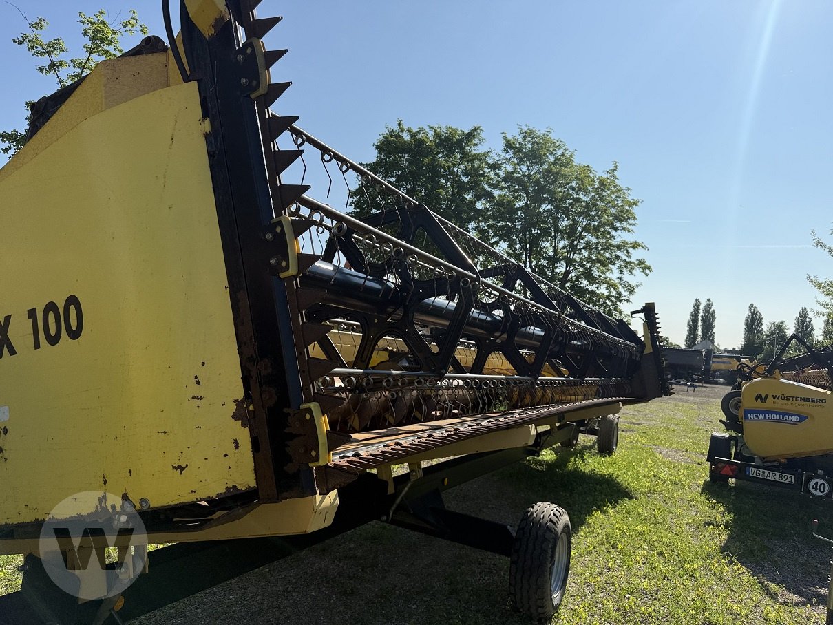 Mähdrescher des Typs New Holland CX 8090, Gebrauchtmaschine in Kleeth (Bild 4)