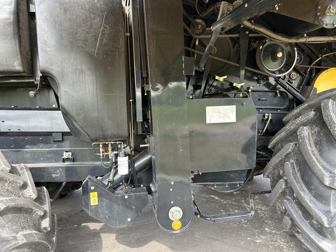 Mähdrescher of the type New Holland CX 8090, Gebrauchtmaschine in Randers SV (Picture 8)