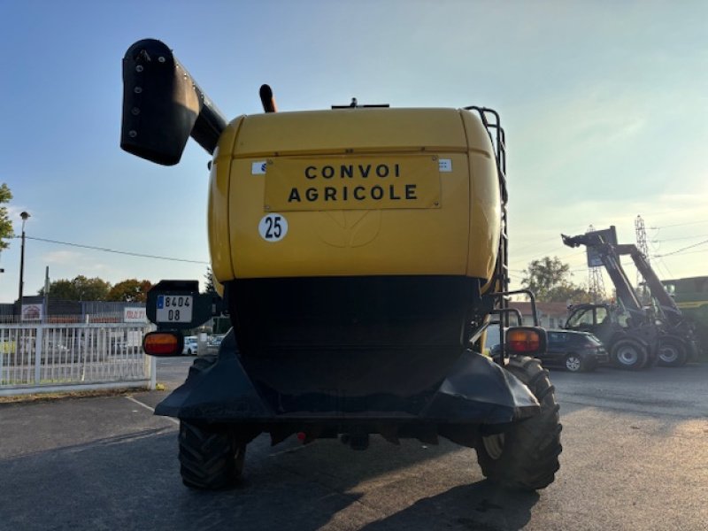 Mähdrescher tip New Holland CX 860, Gebrauchtmaschine in CORNY MACHEROMENIL (Poză 5)