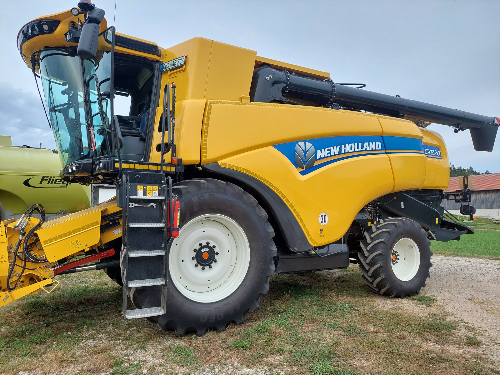 Mähdrescher del tipo New Holland CX 8.70, Gebrauchtmaschine In Miltach (Immagine 2)