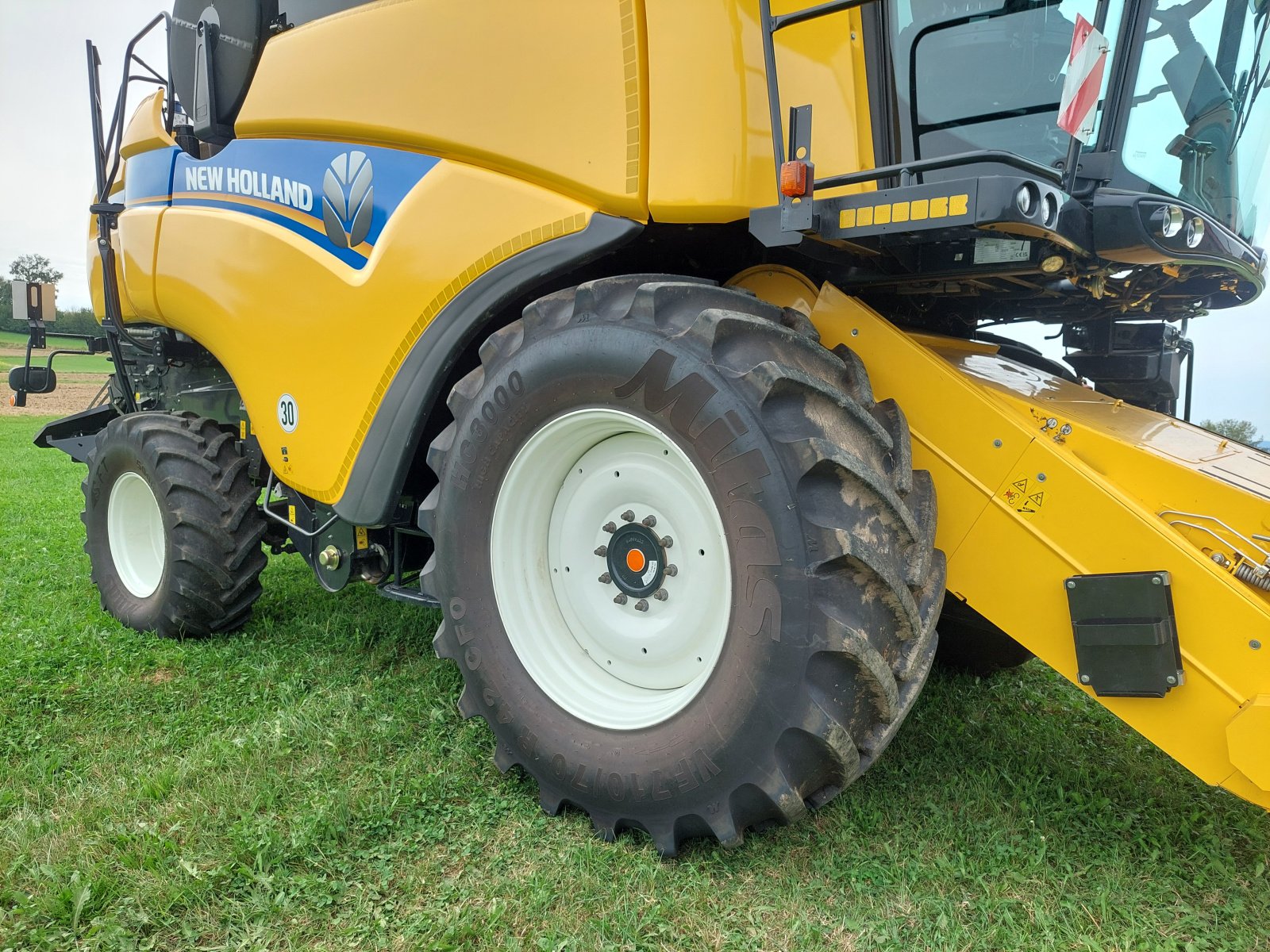 Mähdrescher del tipo New Holland CX 8.70, Gebrauchtmaschine In Miltach (Immagine 7)
