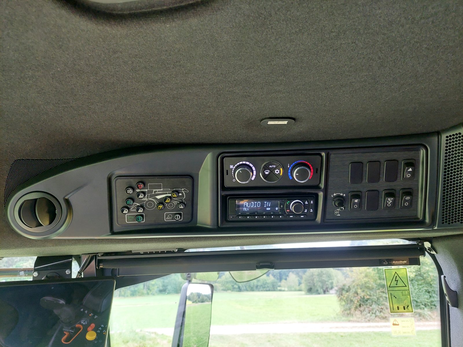 Mähdrescher del tipo New Holland CX 8.70, Gebrauchtmaschine In Miltach (Immagine 13)