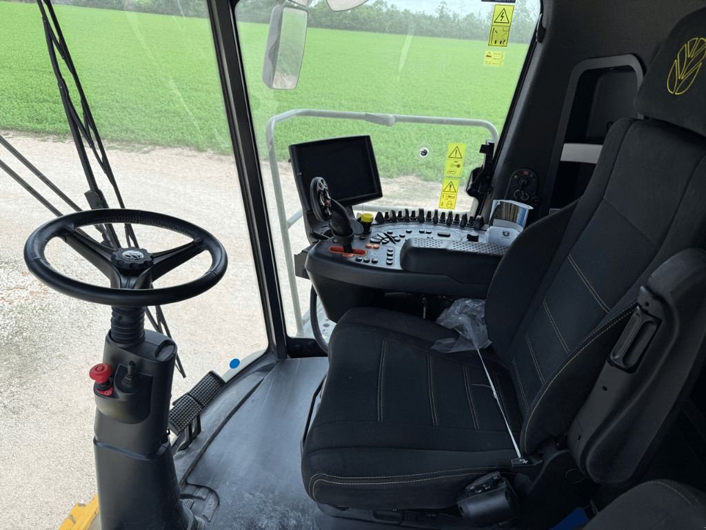 Mähdrescher del tipo New Holland CX 8.70, Gebrauchtmaschine In Lérouville (Immagine 11)