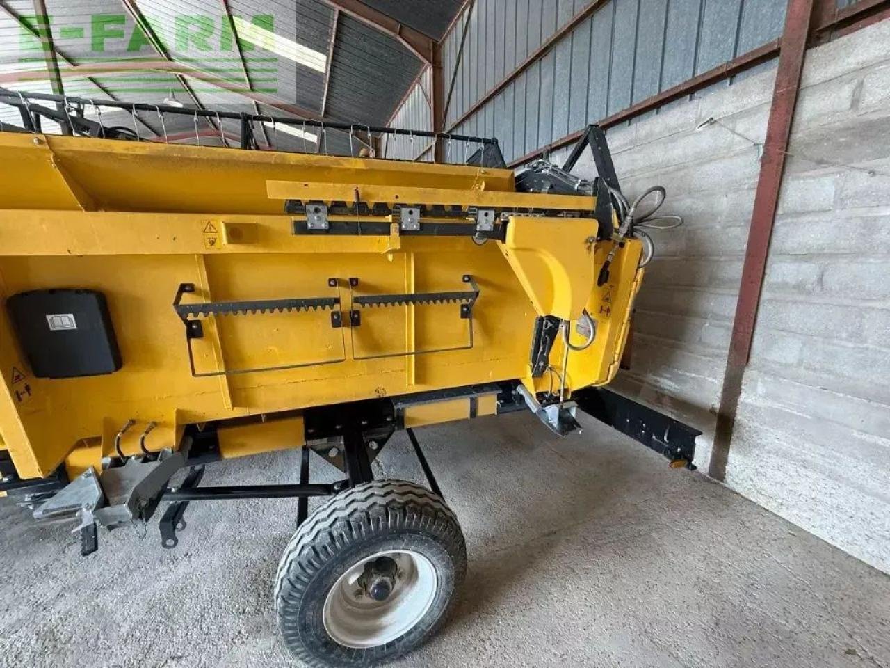 Mähdrescher of the type New Holland cx 8.70, Gebrauchtmaschine in CHAUVONCOURT (Picture 10)