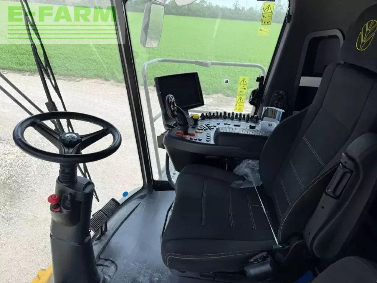 Mähdrescher of the type New Holland cx 8.70, Gebrauchtmaschine in CHAUVONCOURT (Picture 11)