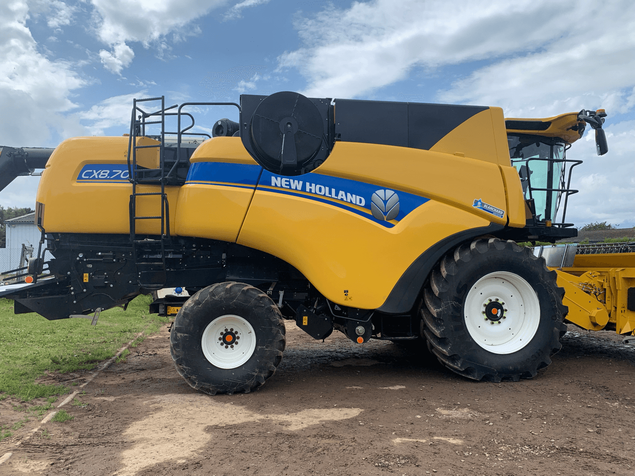 Mähdrescher Türe ait New Holland CX 8.70, Gebrauchtmaschine içinde CONDE SUR VIRE (resim 4)