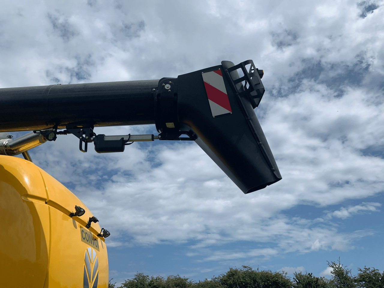 Mähdrescher Türe ait New Holland CX 8.70, Gebrauchtmaschine içinde CONDE SUR VIRE (resim 10)