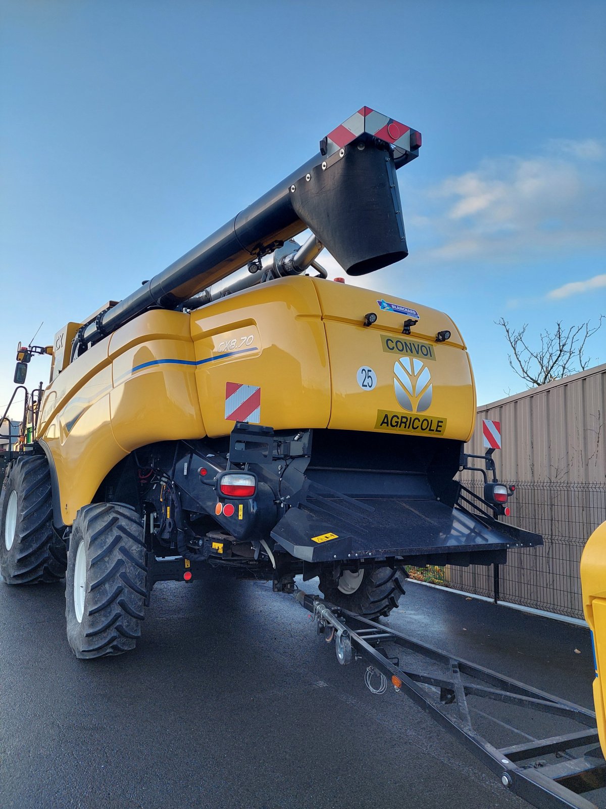 Mähdrescher of the type New Holland CX 8.70, Gebrauchtmaschine in TREMEUR (Picture 4)