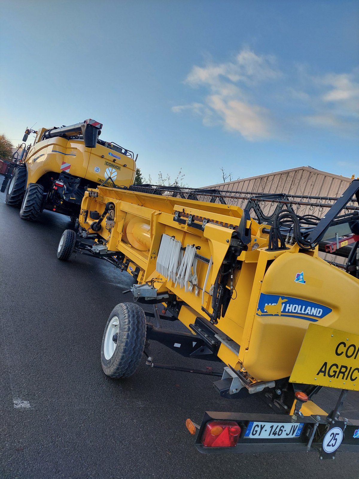 Mähdrescher of the type New Holland CX 8.70, Gebrauchtmaschine in TREMEUR (Picture 8)