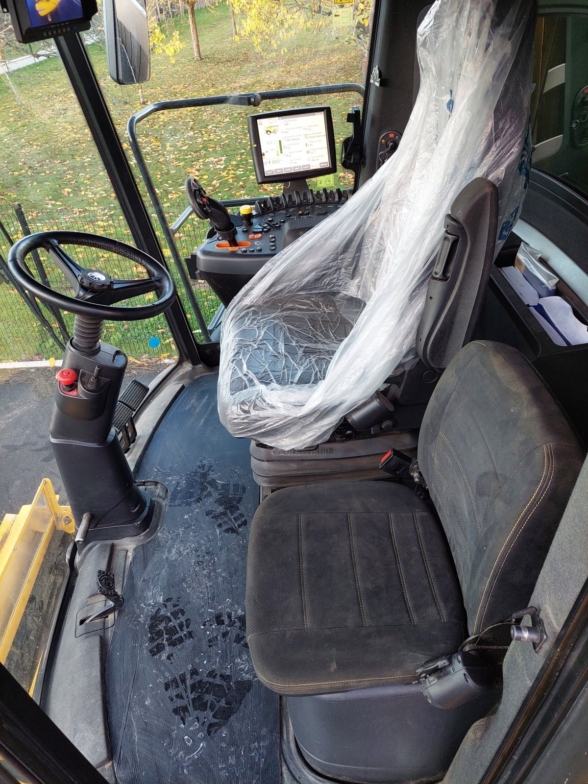 Mähdrescher of the type New Holland CX 8.70, Gebrauchtmaschine in TREMEUR (Picture 3)