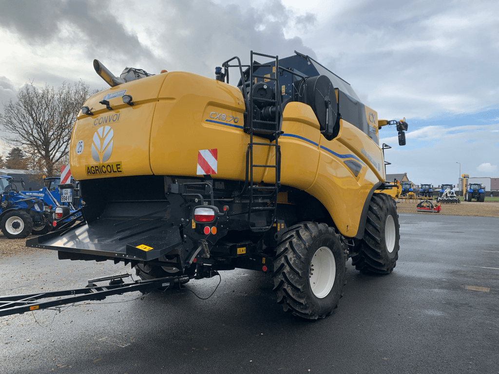 Mähdrescher tip New Holland CX 8.70, Gebrauchtmaschine in TREMEUR (Poză 3)