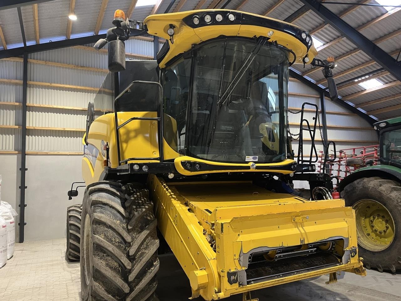 Mähdrescher of the type New Holland CX 8.80 SLH, Gebrauchtmaschine in Maribo (Picture 8)