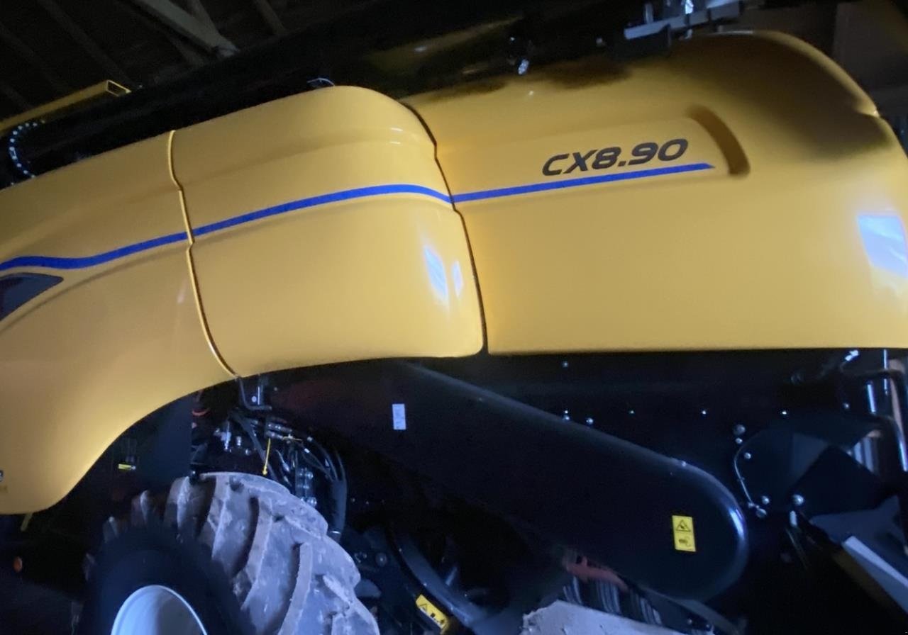 Mähdrescher van het type New Holland CX 8.90 ST 5, Gebrauchtmaschine in Maribo (Foto 1)