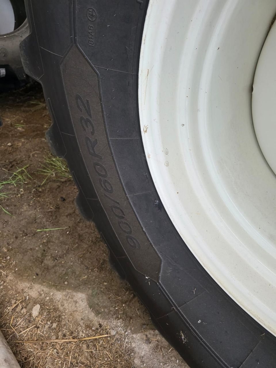 Mähdrescher of the type New Holland CX 8.90, Gebrauchtmaschine in Marolles (Picture 7)