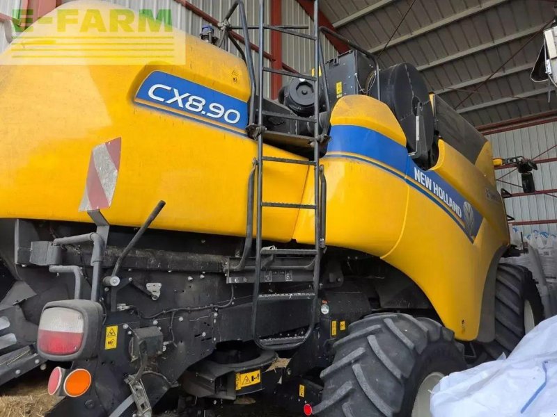 Mähdrescher Türe ait New Holland cx 8.90, Gebrauchtmaschine içinde CHAUVONCOURT (resim 1)