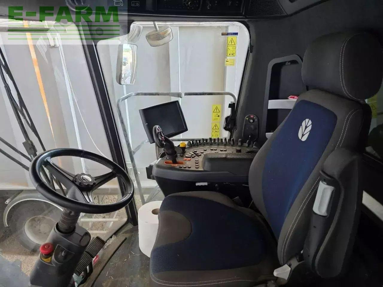 Mähdrescher of the type New Holland cx 8.90, Gebrauchtmaschine in CHAUVONCOURT (Picture 3)