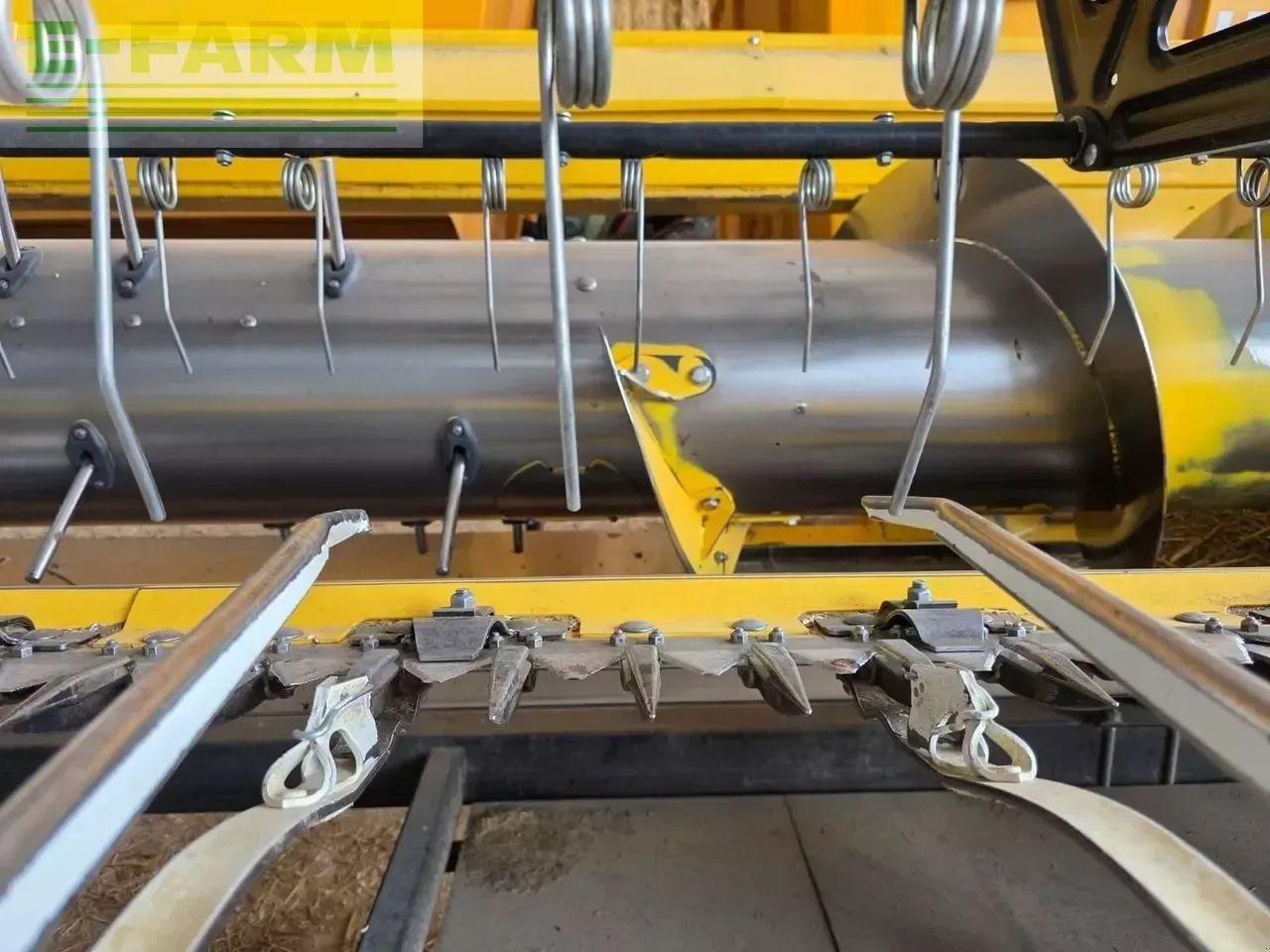 Mähdrescher of the type New Holland cx 8.90, Gebrauchtmaschine in CHAUVONCOURT (Picture 10)