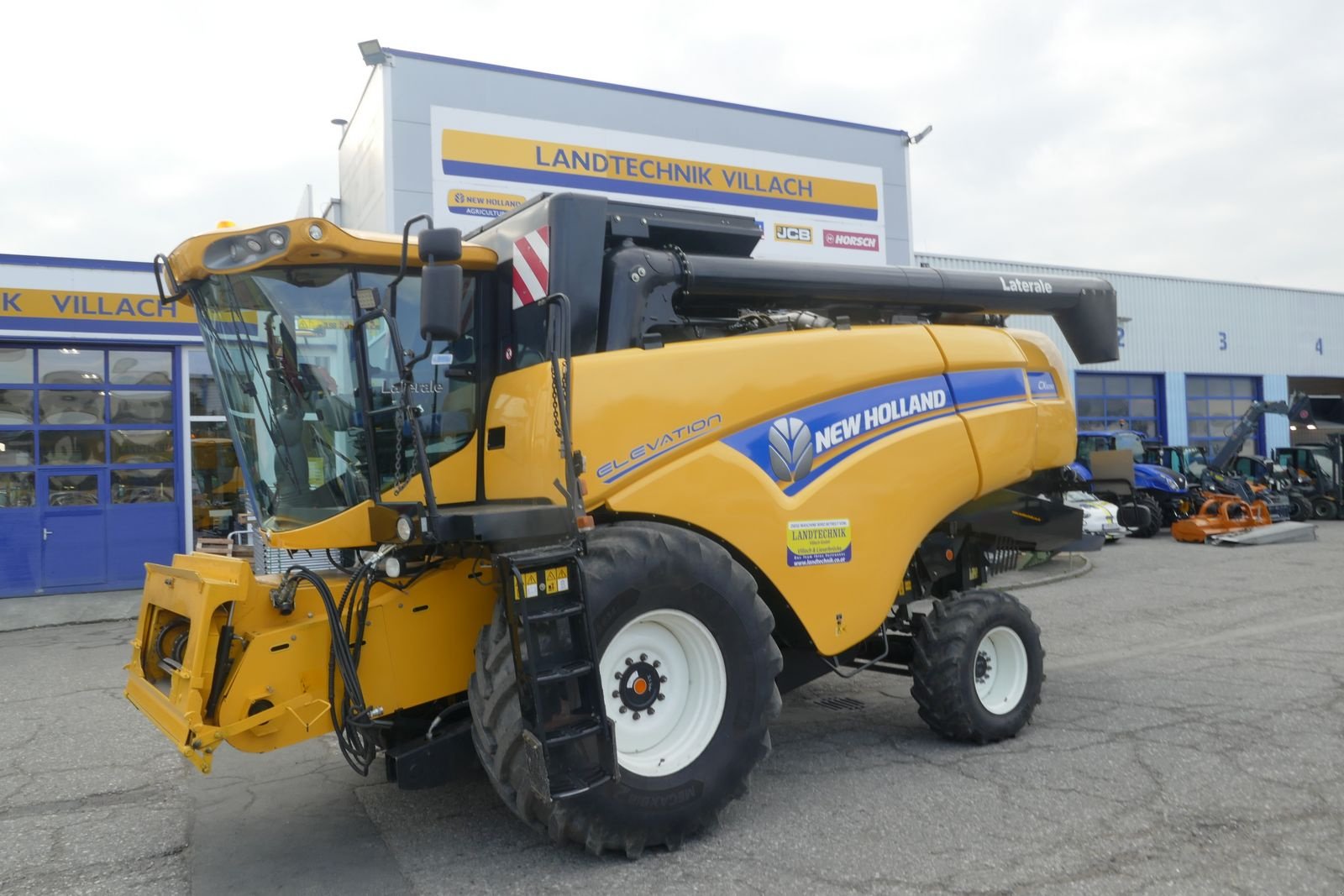 Mähdrescher del tipo New Holland CX5090 Elevation, Gebrauchtmaschine en Villach (Imagen 1)
