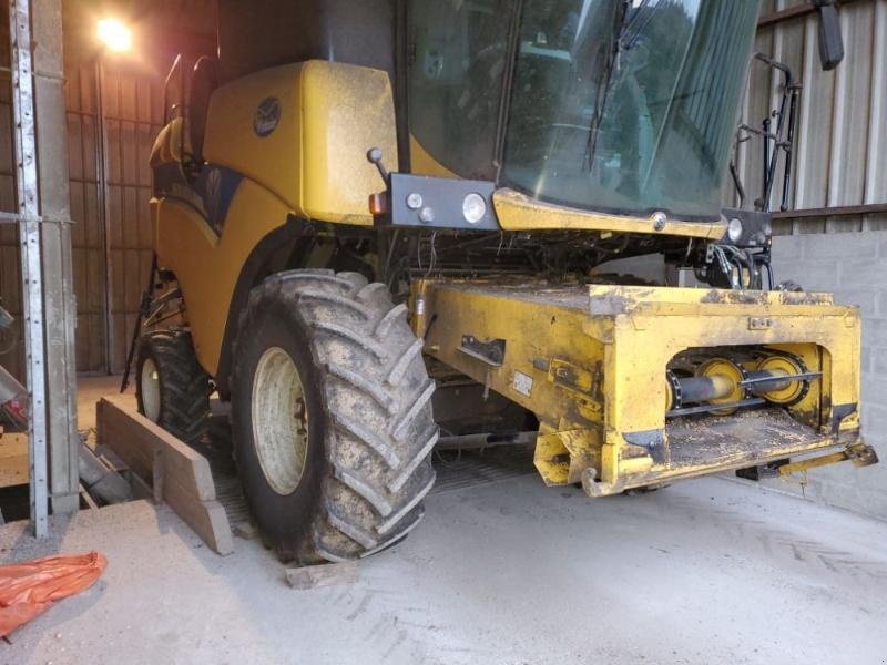 Mähdrescher a típus New Holland CX5.80, Gebrauchtmaschine ekkor: BRAY en Val (Kép 11)