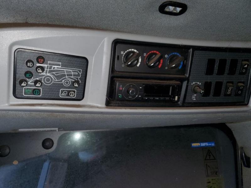 Mähdrescher a típus New Holland CX5.80, Gebrauchtmaschine ekkor: BRAY en Val (Kép 9)