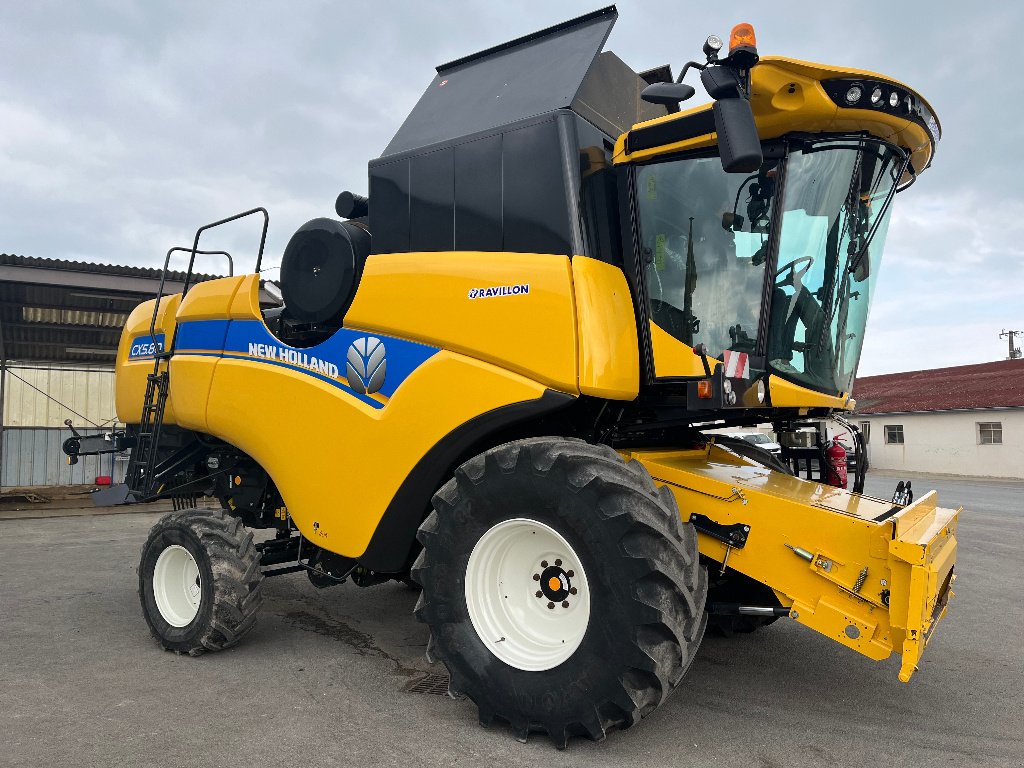 Mähdrescher of the type New Holland CX5.80, Gebrauchtmaschine in VERT TOULON (Picture 4)