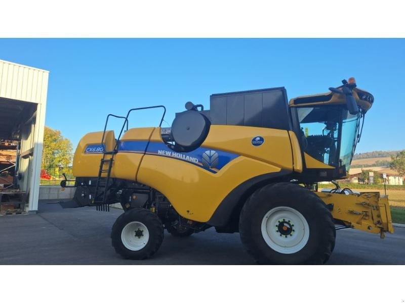 Mähdrescher del tipo New Holland CX6-80, Gebrauchtmaschine In ANTIGNY (Immagine 3)