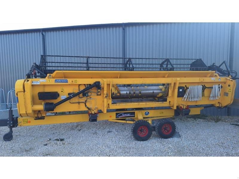 Mähdrescher del tipo New Holland CX6-80, Gebrauchtmaschine In ANTIGNY (Immagine 8)