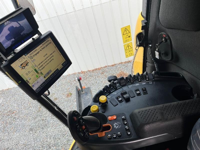 Mähdrescher of the type New Holland CX6,80, Gebrauchtmaschine in PLUMELEC (Picture 11)