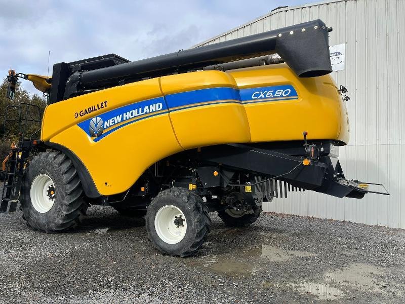 Mähdrescher of the type New Holland CX6,80, Gebrauchtmaschine in PLUMELEC (Picture 3)