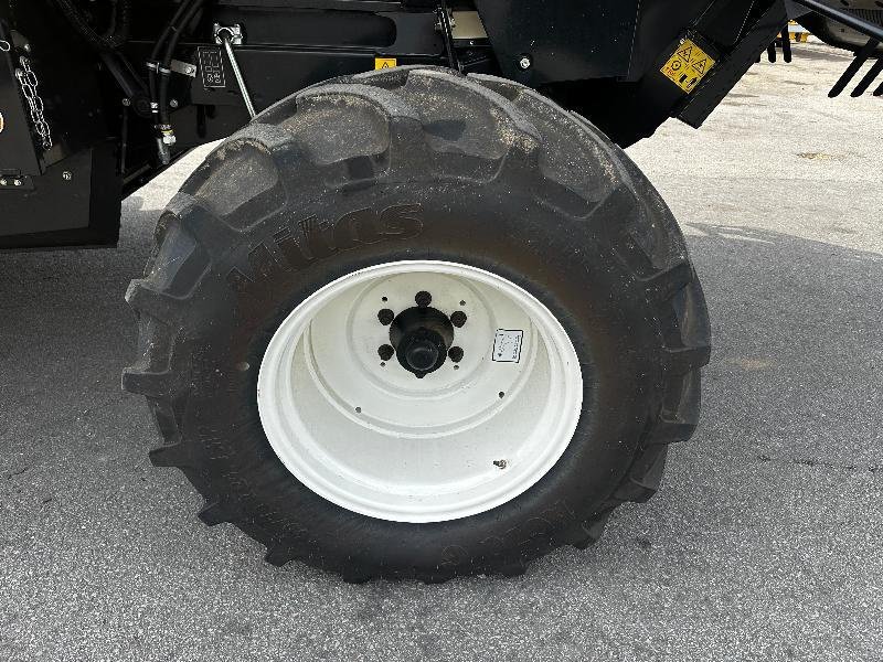 Mähdrescher of the type New Holland CX6,80, Gebrauchtmaschine in PONTIVY (Picture 10)