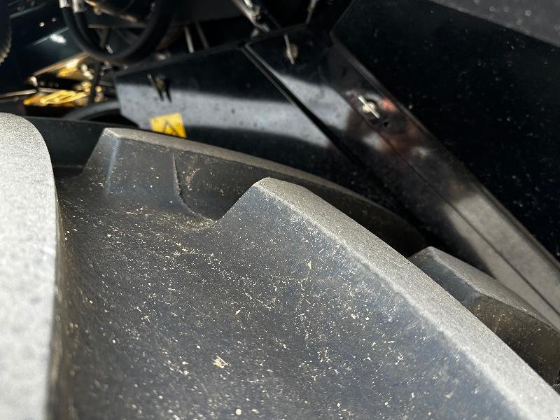 Mähdrescher of the type New Holland CX6,80, Gebrauchtmaschine in PONTIVY (Picture 9)