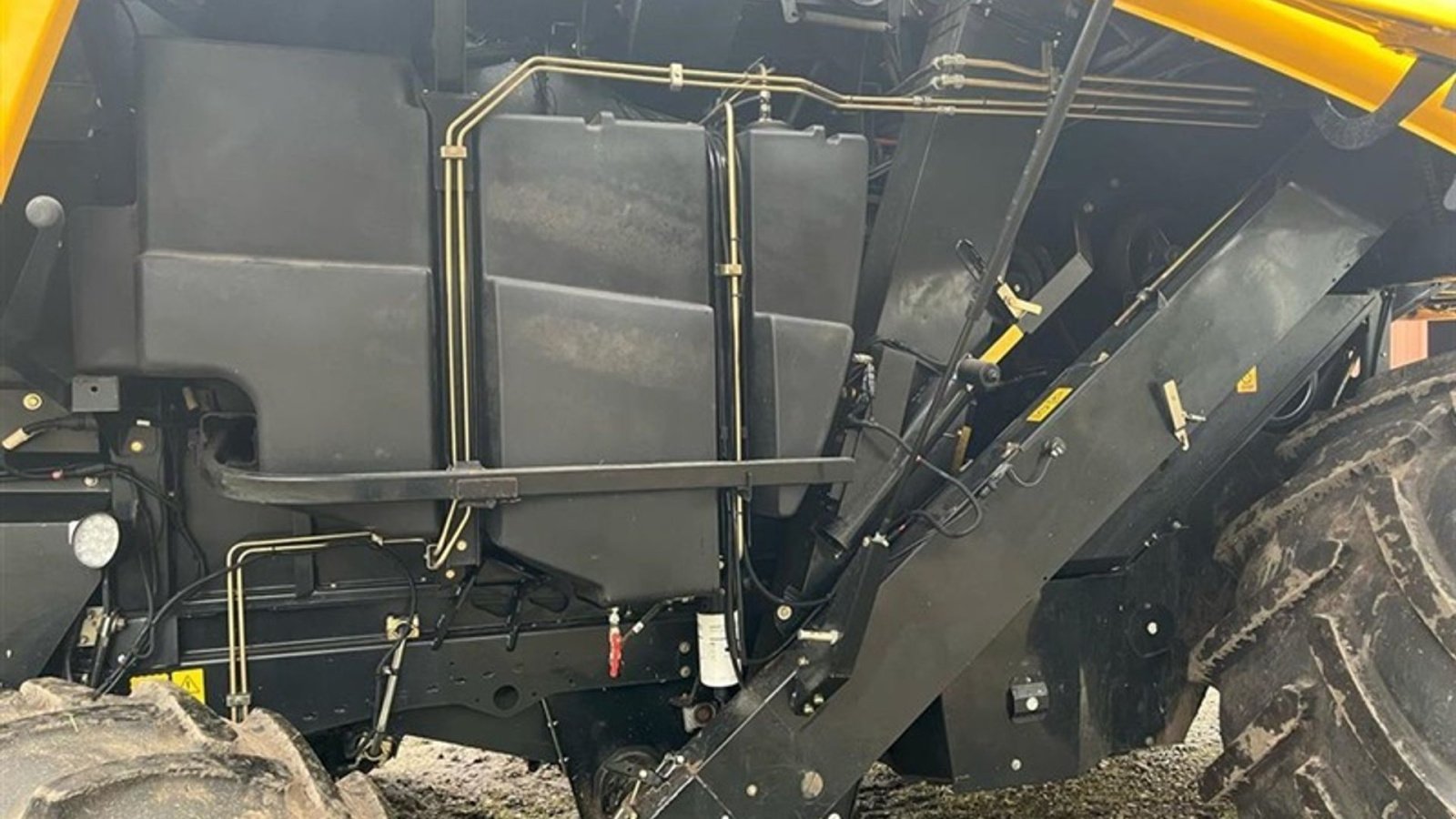 Mähdrescher tipa New Holland CX6090 4WD, Gebrauchtmaschine u Aulum (Slika 16)