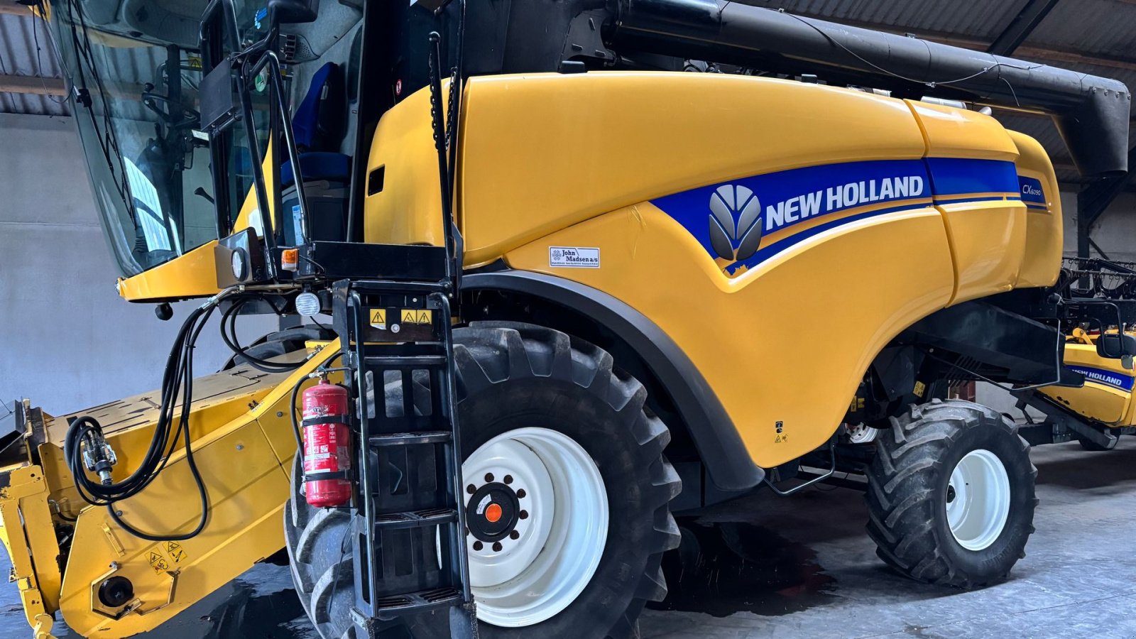 Mähdrescher of the type New Holland CX6090 CX6090, Gebrauchtmaschine in Glamsbjerg (Picture 1)