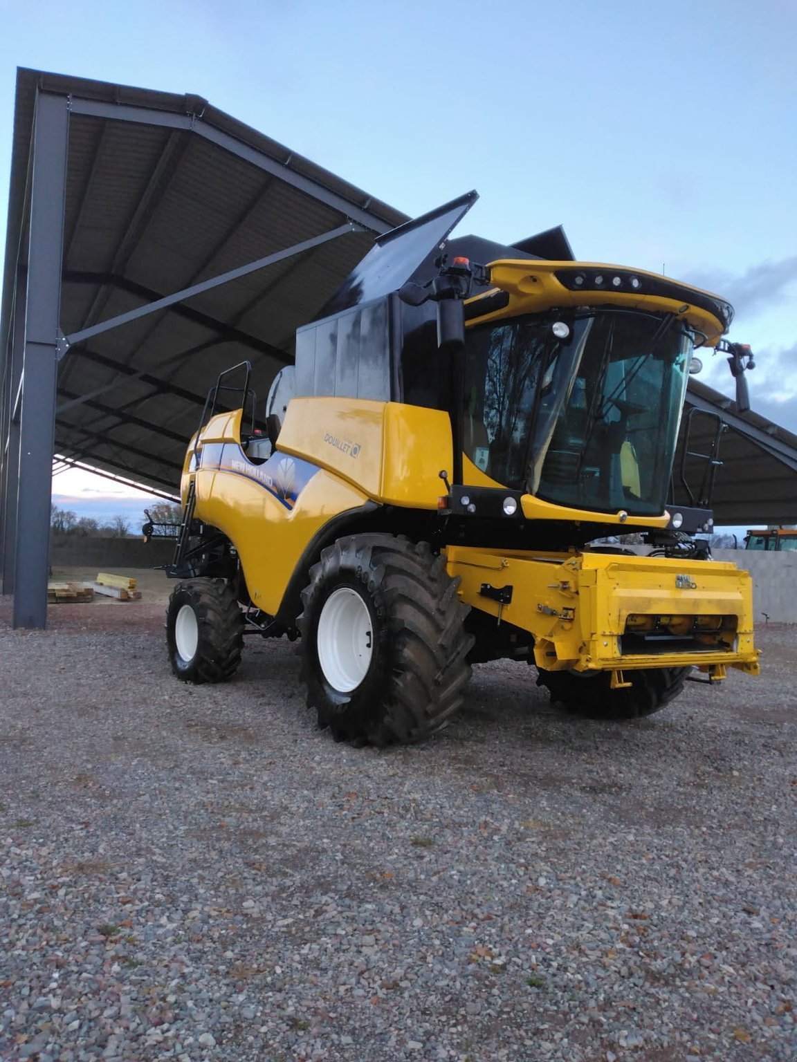 Mähdrescher типа New Holland CX6.80, Gebrauchtmaschine в Le Horps (Фотография 5)