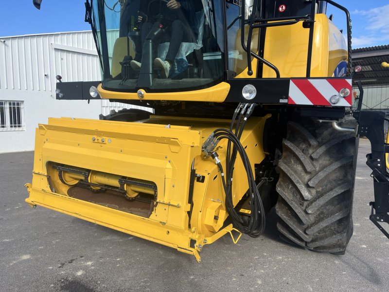Mähdrescher des Typs New Holland CX6.90 LATERAL, Gebrauchtmaschine in VERT TOULON (Bild 1)