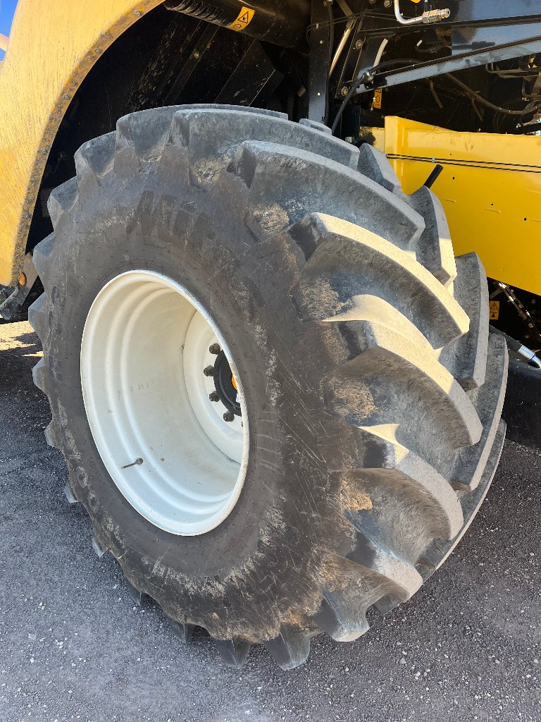 Mähdrescher typu New Holland CX6.90 LATERAL, Gebrauchtmaschine v VERT TOULON (Obrázek 11)