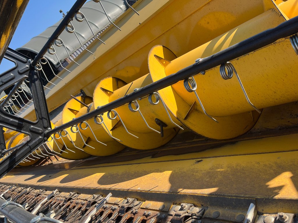 Mähdrescher typu New Holland CX6.90 LATERAL, Gebrauchtmaschine v VERT TOULON (Obrázek 2)