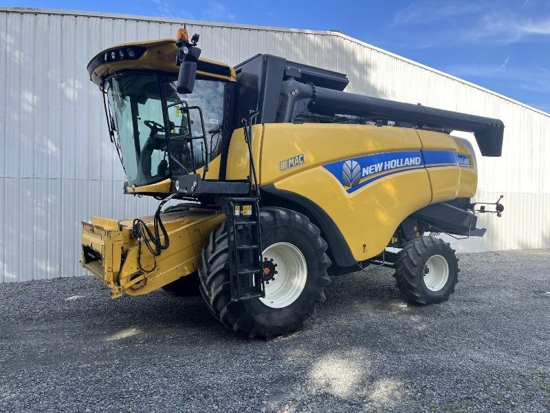 Mähdrescher of the type New Holland CX690, Gebrauchtmaschine in CHATEAUBRIANT CEDEX (Picture 2)