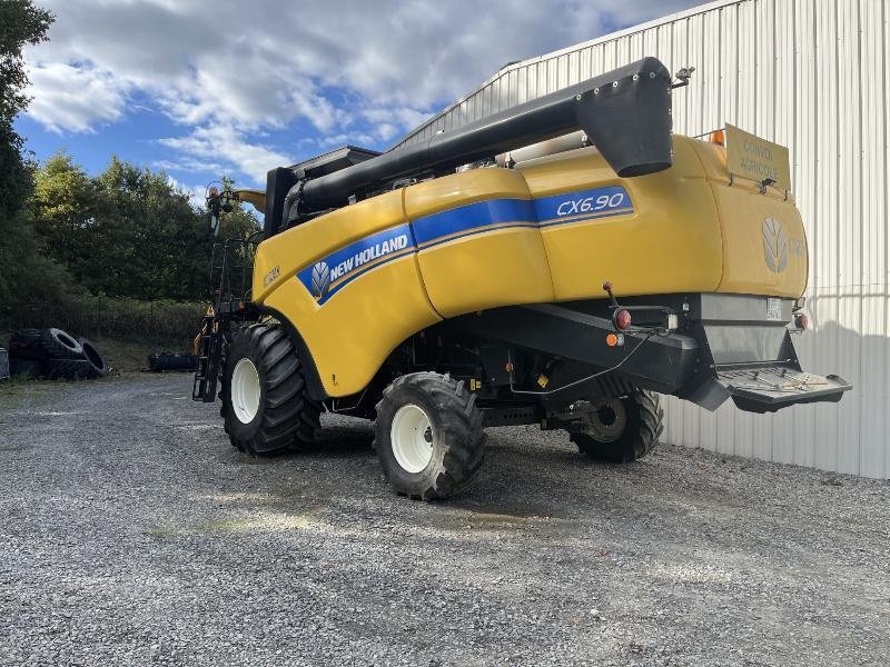 Mähdrescher of the type New Holland CX690, Gebrauchtmaschine in CHATEAUBRIANT CEDEX (Picture 5)