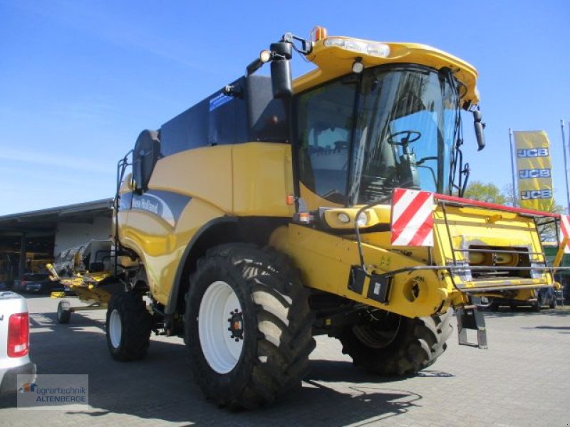 Mähdrescher of the type New Holland CX740 / CX 740, Gebrauchtmaschine in Altenberge (Picture 4)