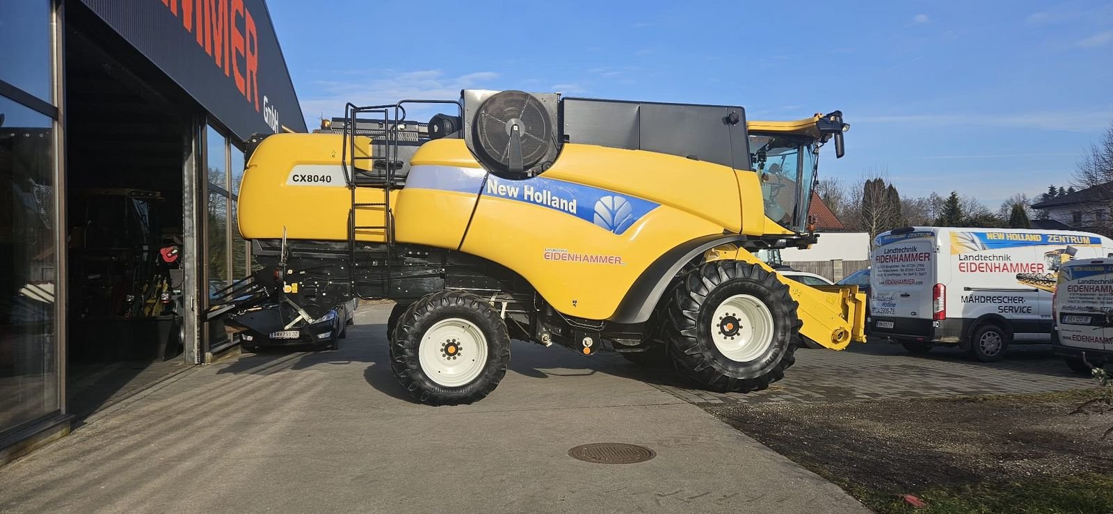 Mähdrescher del tipo New Holland CX8040, Gebrauchtmaschine In Burgkirchen (Immagine 12)