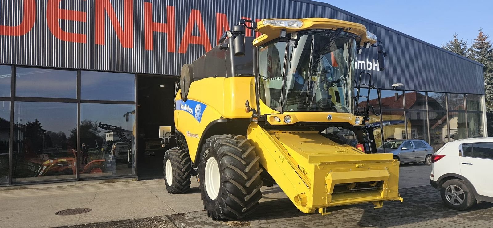 Mähdrescher del tipo New Holland CX8040, Gebrauchtmaschine In Burgkirchen (Immagine 9)