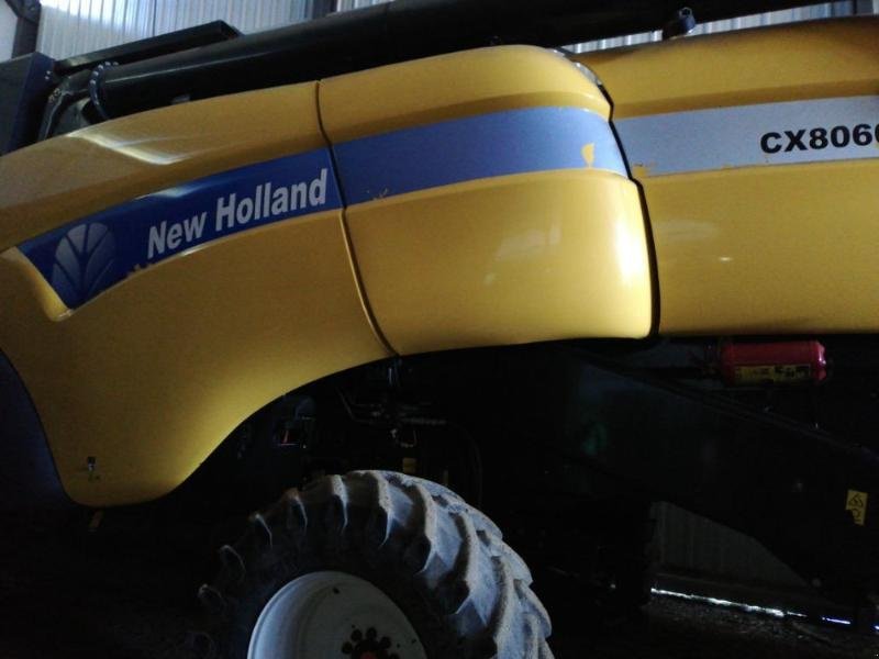 Mähdrescher des Typs New Holland CX8060, Gebrauchtmaschine in ANTIGNY (Bild 1)