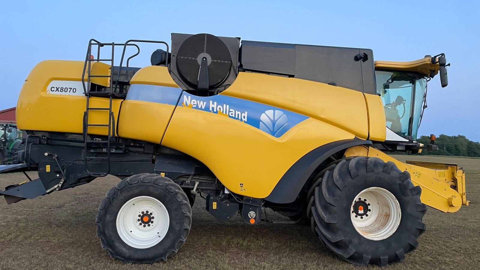 Mähdrescher типа New Holland CX8070, Gebrauchtmaschine в Hårlev (Фотография 4)