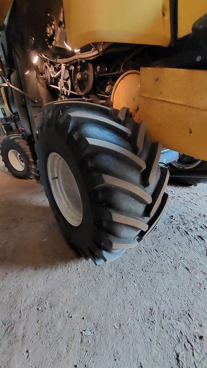 Mähdrescher типа New Holland CX8080, Gebrauchtmaschine в Grund (Фотография 7)