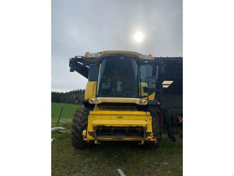Mähdrescher tip New Holland CX820, Gebrauchtmaschine in CHAUMONT (Poză 1)