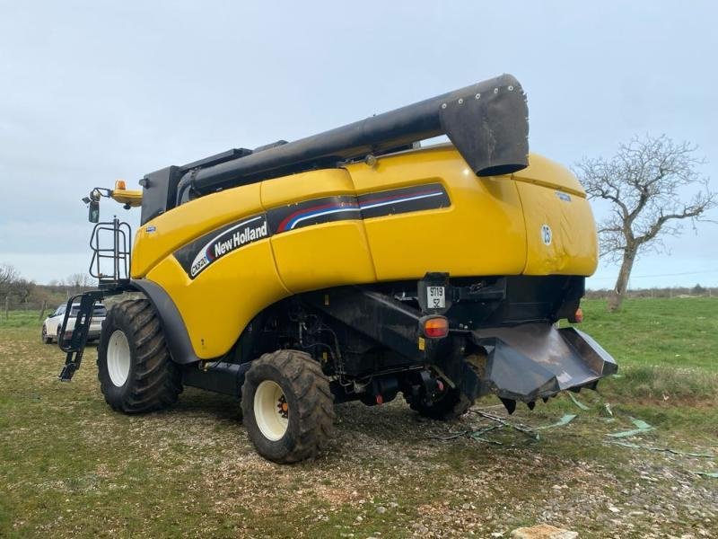 Mähdrescher tip New Holland CX820, Gebrauchtmaschine in CHAUMONT (Poză 5)