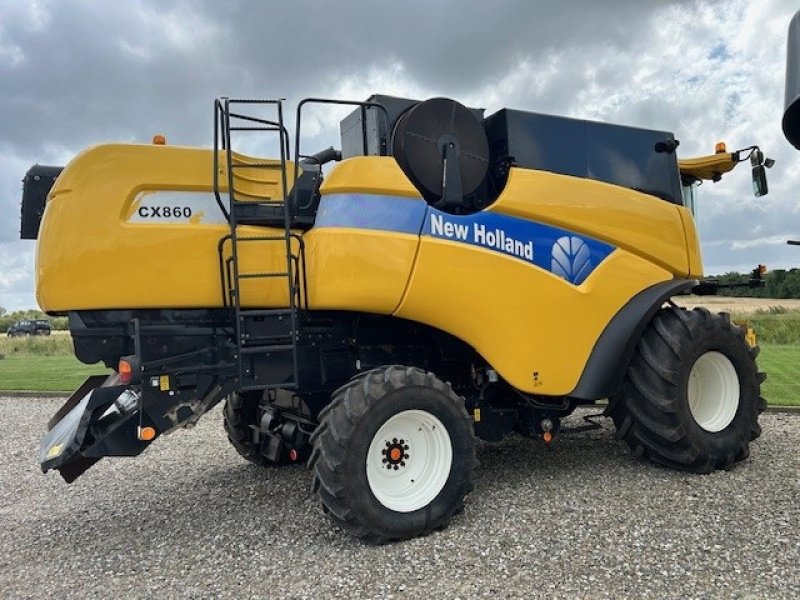 Mähdrescher of the type New Holland CX860 SLH, Gebrauchtmaschine in Thisted (Picture 3)
